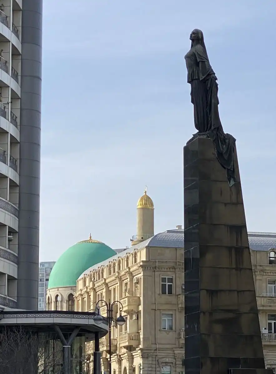 Baku, Taza-Pir mosque, the seat of the Sheikh-ul-Islam, the head of the Caucasus Muslim Board.