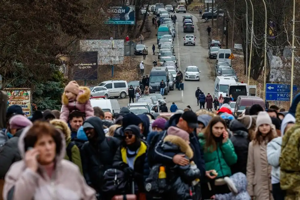 Oujhorod, Ukraine, February 2022. The populating is waiting at the border to flee the war.