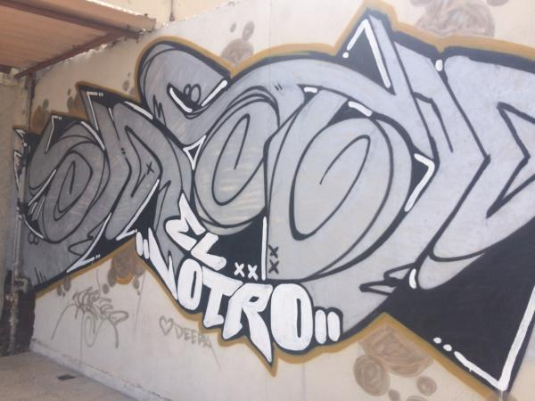 Graffiti lettres ou throw-up « El Votro »