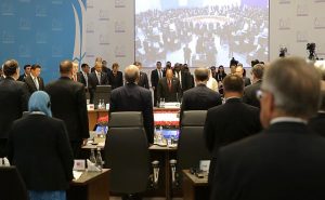 Before the start of the G20 summit. A minute of silence to honour the memory of the victims of the terrorist attacks in Paris. 15 November 2015. Crédits photo: Russian Presidential Press and Information Office