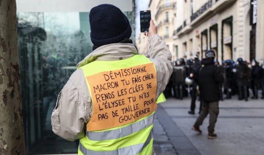 The Gilets Jaunes Movement Is Not A Facebook Revolution